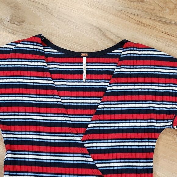 🔸️Free People Red & Blue Striped Ribbed & Cropped Long Sleeve Top Small - Picture 4 of 10